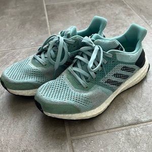 Women’s Adidas Ultraboost Parley